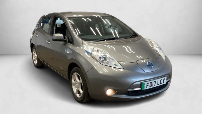 2017 NISSAN LEAF